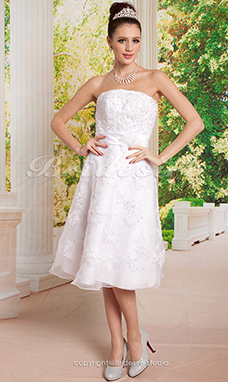 Corte Recto Hasta la Tibia Strapless Vestido de Novia with Beaded Apliques