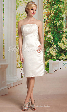 Corte Recto/ Column Satén Hasta la Rodilla Strapless Vestido de Novia With Removable Cola Watteau