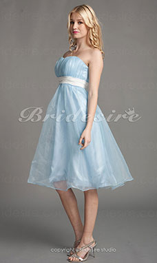 Corte A Organza Hasta la Rodilla Strapless Vestido de cóctel